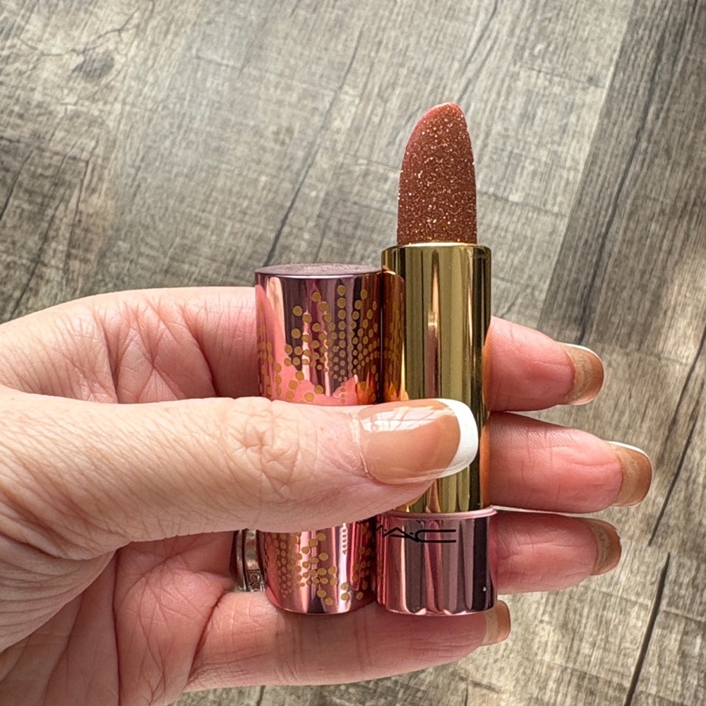 NWOT MAC Cosmetics Glitter Lip Balm